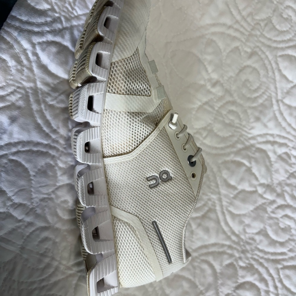 On Women's Athletic Shoes - White